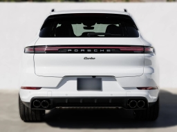 Porsche Cayenne Turbo E-Hybrid AWD 2026