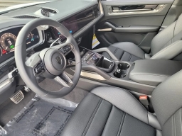 Porsche Cayenne Turbo E-Hybrid AWD 2025