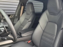 Porsche Cayenne Turbo E-Hybrid AWD 2025