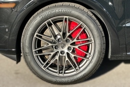 Porsche Cayenne Turbo E-Hybrid AWD 2026