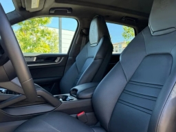 Porsche Cayenne Turbo E-Hybrid AWD 2025