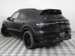 Porsche Cayenne Turbo E-Hybrid AWD 2026