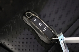 Porsche Cayenne Turbo E-Hybrid AWD 2026