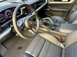 Porsche Cayenne Base Coupe AWD 2026