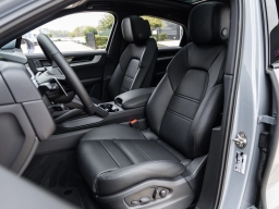 Porsche Cayenne Base Coupe AWD 2026