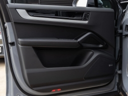 Porsche Cayenne Base Coupe AWD 2026