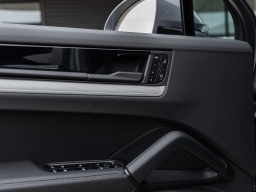 Porsche Cayenne Base Coupe AWD 2026