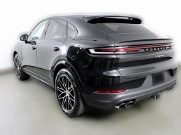 Porsche Cayenne Base Coupe AWD 2025