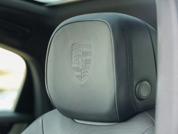Porsche Cayenne Base Coupe AWD 2026