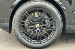 Porsche Cayenne Base Coupe AWD 2026