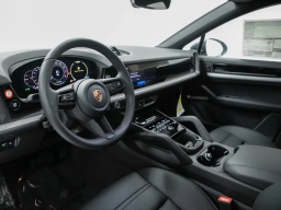 Porsche Cayenne Base Coupe AWD 2026