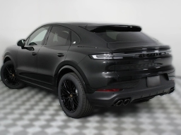 Porsche Cayenne Base Coupe AWD 2026