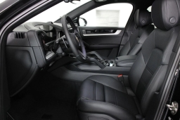 Porsche Cayenne Base Coupe AWD 2026