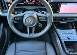 Porsche Cayenne Base Coupe AWD 2025