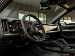 Porsche Cayenne Base Coupe AWD 2026