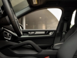 Porsche Cayenne Base Coupe AWD 2026