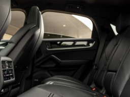 Porsche Cayenne Base Coupe AWD 2026