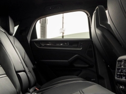 Porsche Cayenne Base Coupe AWD 2026