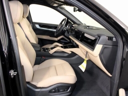 Porsche Cayenne Base Coupe AWD 2026