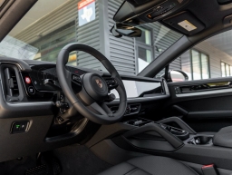 Porsche Cayenne Base Coupe AWD 2026