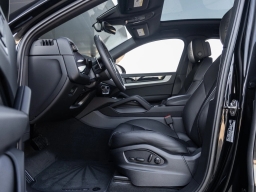 Porsche Cayenne Base Coupe AWD 2026