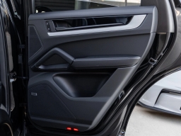 Porsche Cayenne Base Coupe AWD 2026