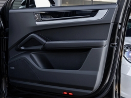 Porsche Cayenne Base Coupe AWD 2026