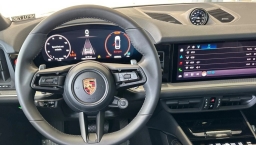 Porsche Cayenne Base Coupe AWD 2026