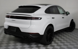 Porsche Cayenne Base Coupe AWD 2026