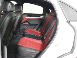 Porsche Cayenne Base Coupe AWD 2026