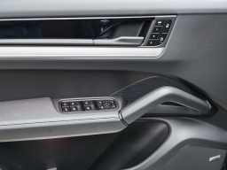 Porsche Cayenne Base Coupe AWD 2026