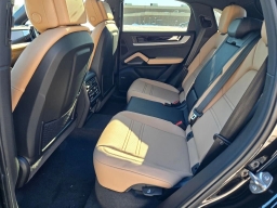 Porsche Cayenne Base Coupe AWD 2026