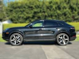 Porsche Cayenne Base Coupe AWD 2026