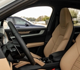 Porsche Cayenne Base Coupe AWD 2026