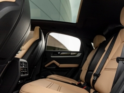 Porsche Cayenne Base Coupe AWD 2026