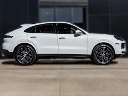Porsche Cayenne Base Coupe AWD 2026