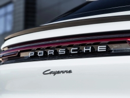 Porsche Cayenne Base Coupe AWD 2026