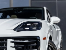 Porsche Cayenne Base Coupe AWD 2026