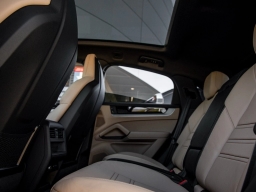 Porsche Cayenne Base Coupe AWD 2026