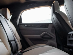 Porsche Cayenne Base Coupe AWD 2026