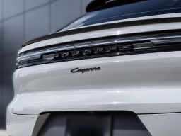 Porsche Cayenne Base Coupe AWD 2026