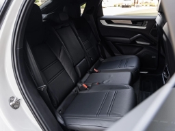 Porsche Cayenne Base Coupe AWD 2026