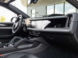 Porsche Cayenne Base Coupe AWD 2026