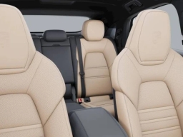 Porsche Cayenne Base Coupe AWD 2026