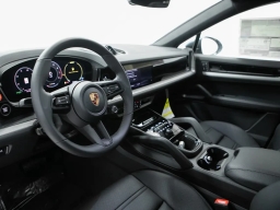 Porsche Cayenne Base Coupe AWD 2026