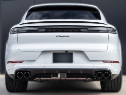 Porsche Cayenne Base Coupe AWD 2026