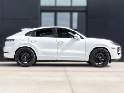 Porsche Cayenne Base Coupe AWD 2026
