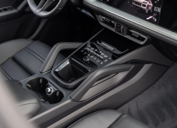 Porsche Cayenne Base Coupe AWD 2026