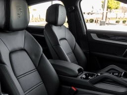 Porsche Cayenne E-Hybrid Coupe AWD 2026