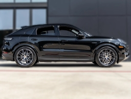 Porsche Cayenne E-Hybrid Coupe AWD 2026
